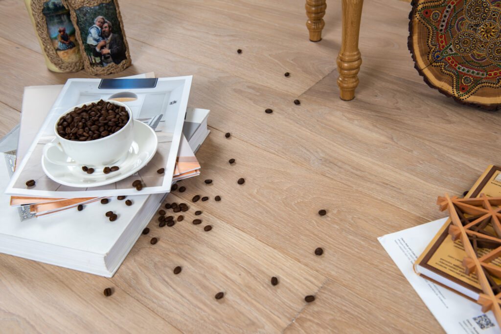 Паркетная доска замковая Дуб Рустик 15(3)*135*1200/1450 мм Жемчужный